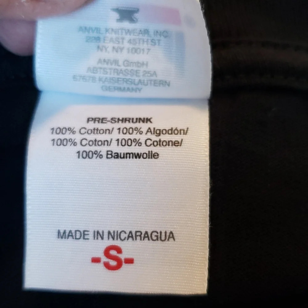 808 Clothing Co. Hawaii Black 100% cotton Shark & waves Graphic Tee Shirt Sz S - Picture 12 of 13